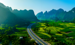 视频：一块宝石换一套房？看看当地人怎么说？